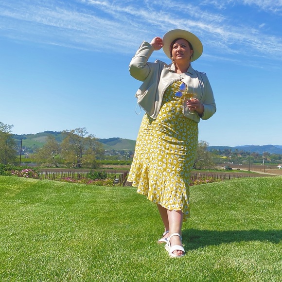 Yellow And White Floral Midi Dress - Picture 5 of 5